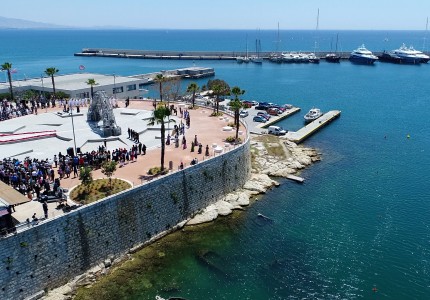 Monument to the Genocide of the Greeks of Pontus Unveiled in Piraeus by Evangelos Marinakis